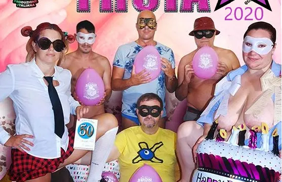 Per i miei 50 la voglio troia