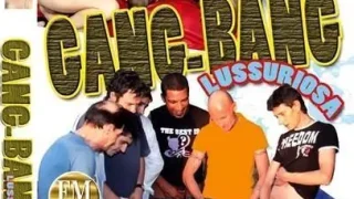 Gang - Bang Lussuriosa Porno Streaming : Il nostro Dario Lussuria è un porco che ama le gang bang